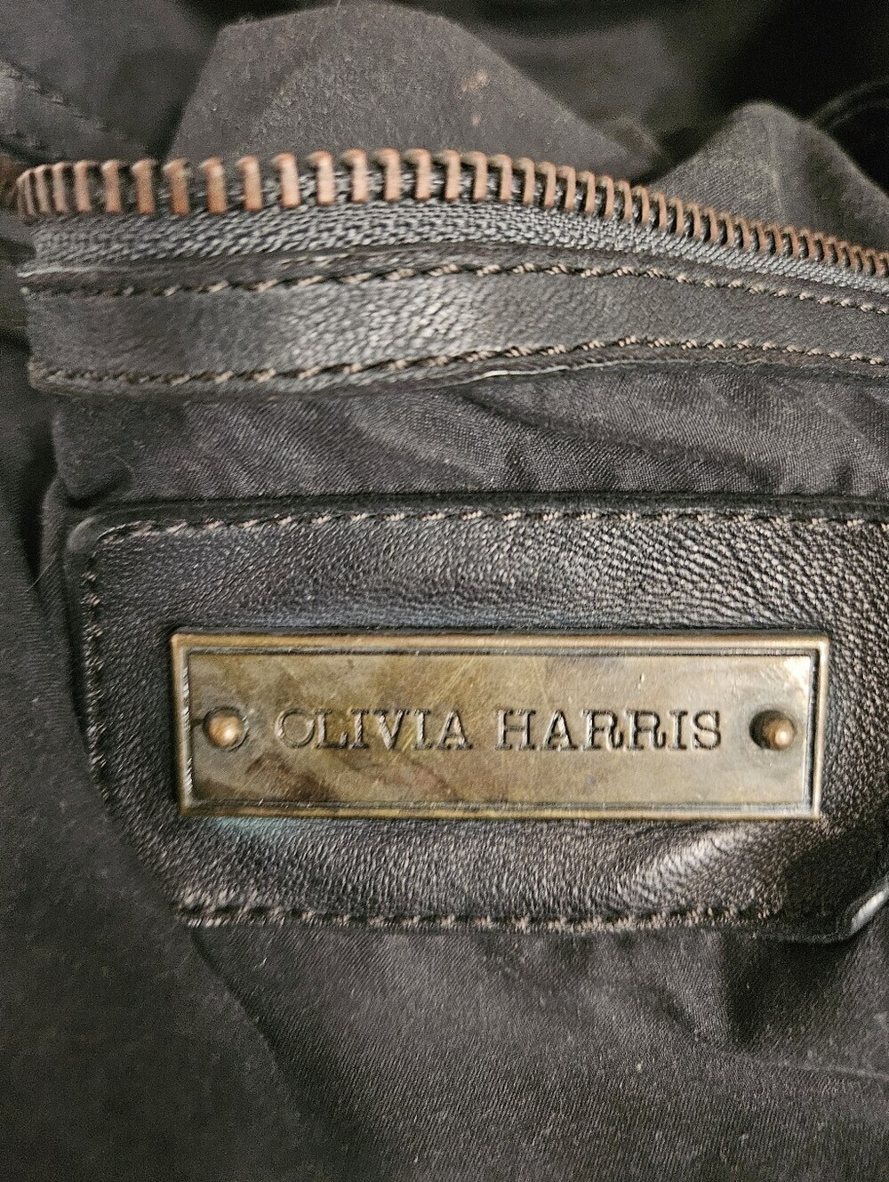 Olivia Harris slouchy black leather hobo bag - Picture 8 of 8